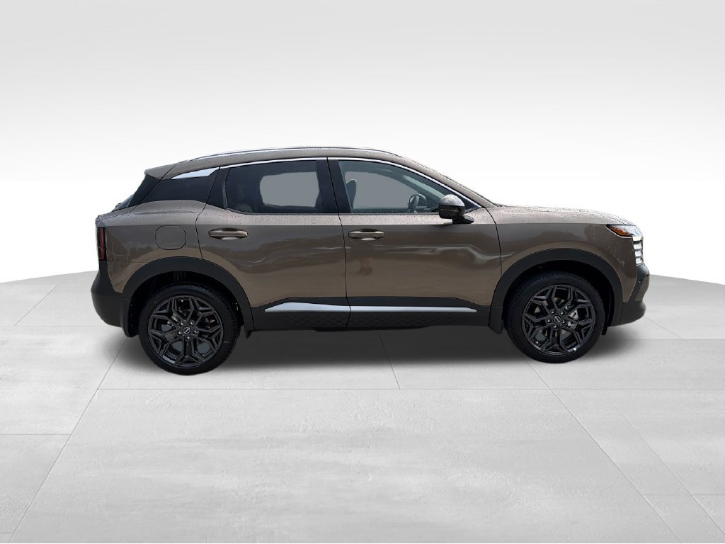 New 2027 Nissan Kicks SR FWD image 9