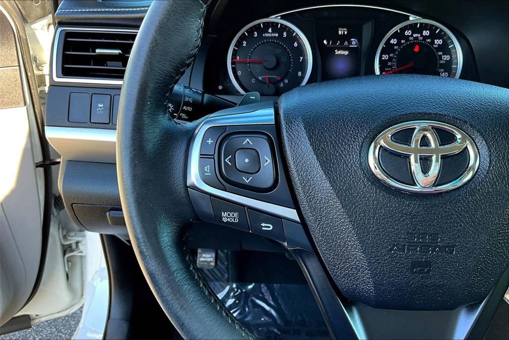 Used 2017 Toyota Camry XSE FWD image 13