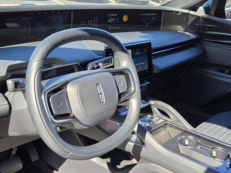 Used 2024 Lincoln Nautilus Reserve w/ Jet Appearance Package (87T) AWD/4WD image 12