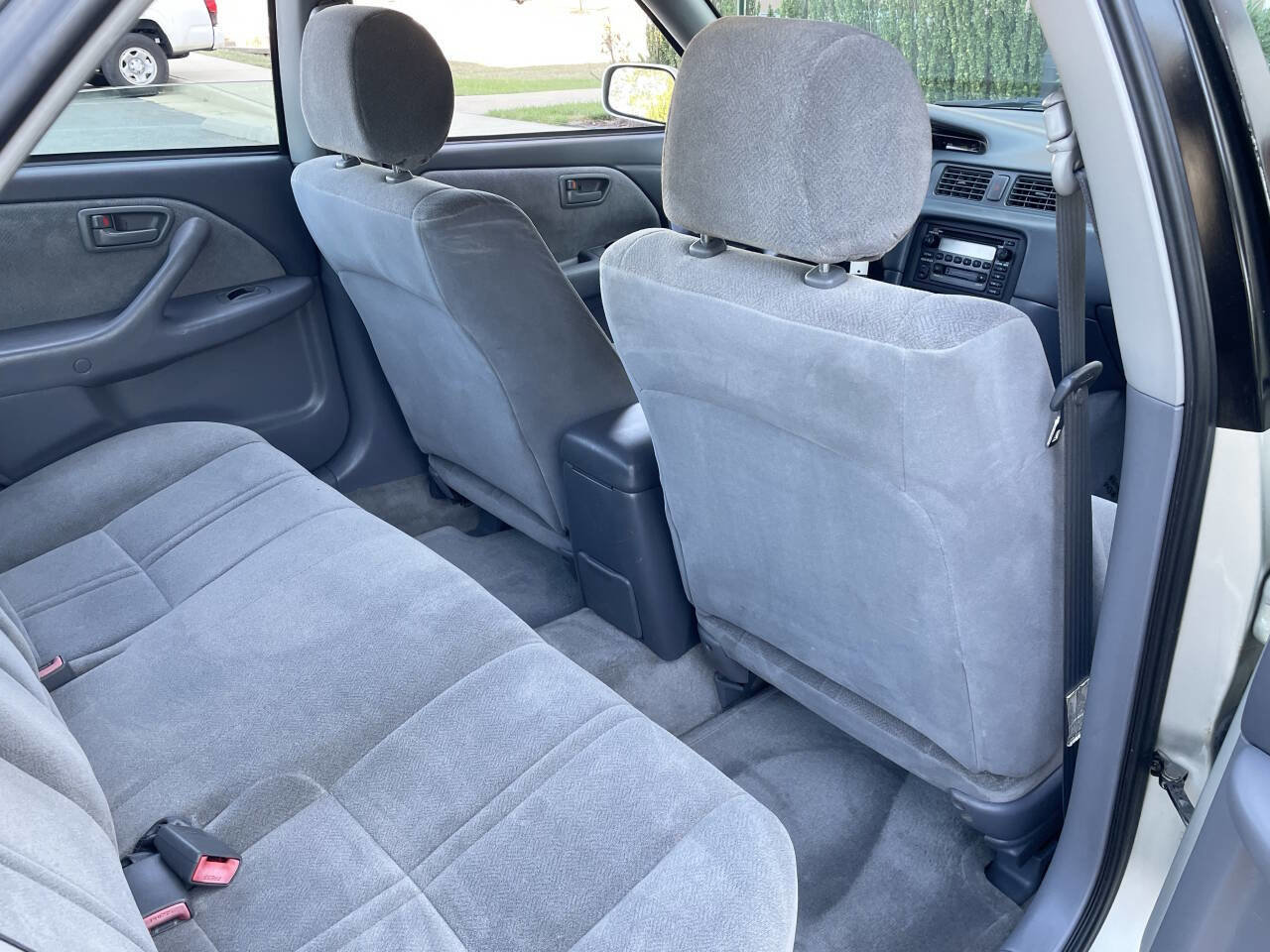Used 2000 Toyota Camry CE image 26