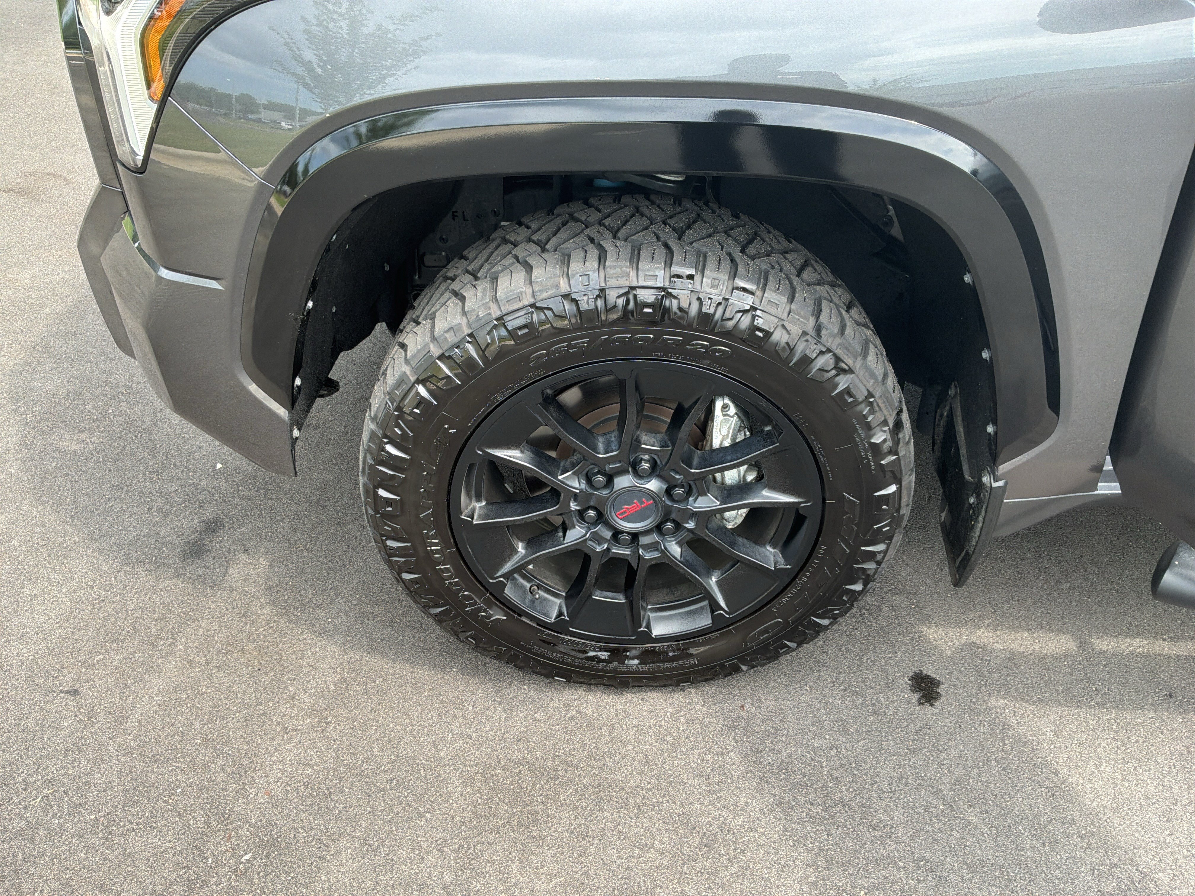 Used 2024 Toyota Tundra Platinum w/ TRD Off-Road Package AWD/4WD image 13