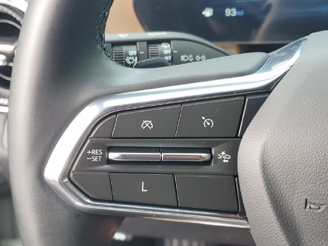 Used 2025 Chevrolet Equinox ACTIV w/ Safety and Technology Package FWD image 22