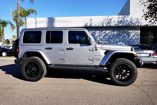 Used 2018 Jeep Wrangler Unlimited Sahara image 7