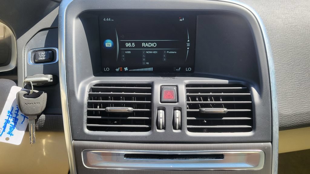 Used 2015 Volvo XC60 T5 Premier w/ Protection Package FWD image 32