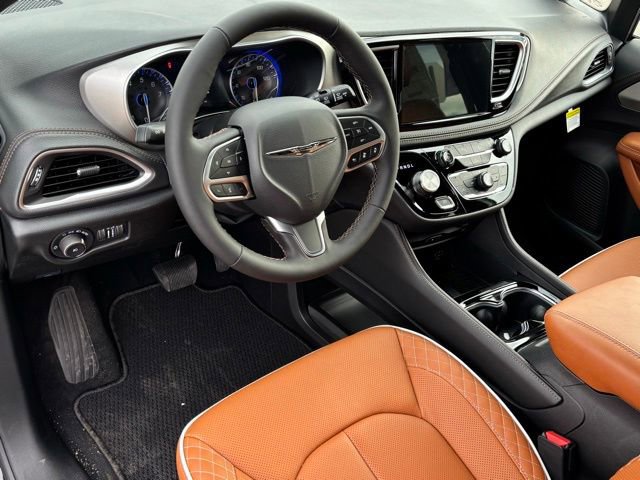 New 2026 Chrysler Pacifica Pinnacle image 10