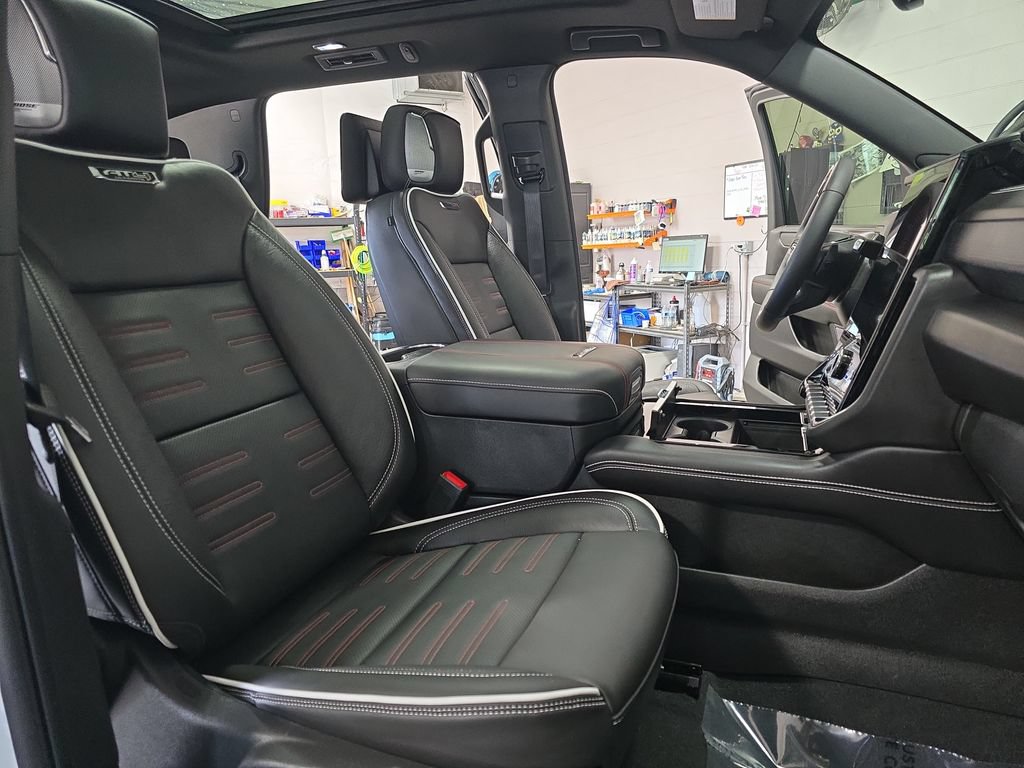 Certified 2026 GMC Yukon AT4 Ultimate AWD/4WD image 10