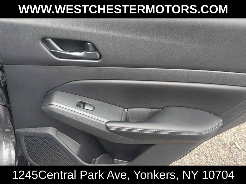 Used 2024 Nissan Altima 2.5 SV FWD image 17