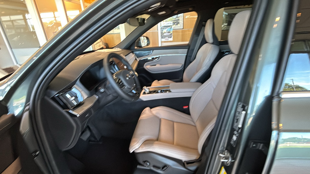 New 2027 Volvo XC90 B6 Ultra AWD/4WD image 30