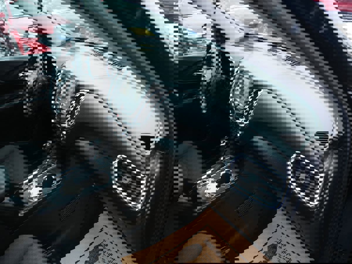 Used 2019 Chevrolet Equinox LT image 33