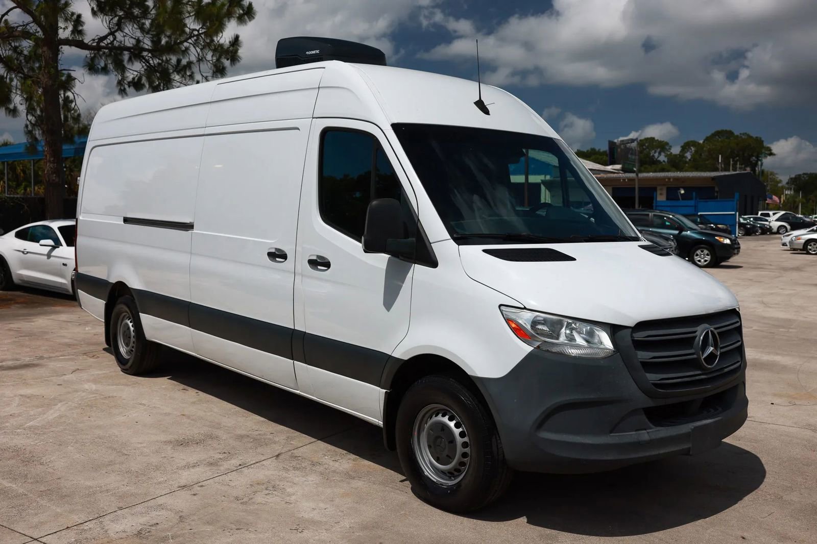Used 2021 Mercedes-Benz Sprinter 2500 image 7