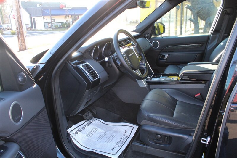 Used 2017 Land Rover Discovery HSE AWD/4WD image 12