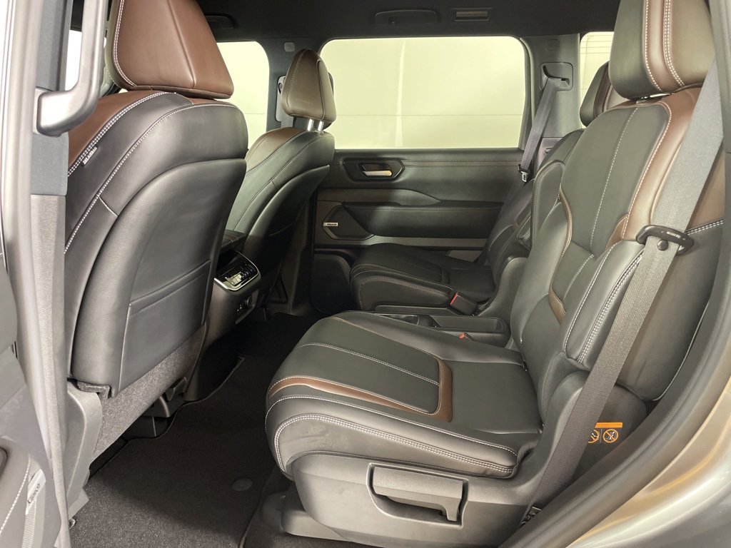 New 2026 Nissan Armada SL image 38