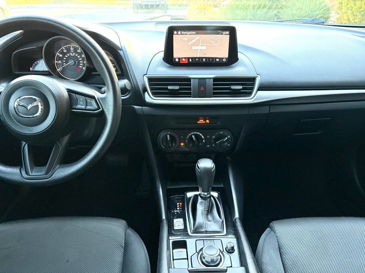 Used 2018 MAZDA MAZDA3 Sport FWD image 19