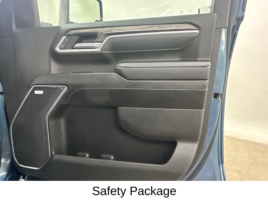 Used 2025 Chevrolet Silverado 2500 LTZ w/ LTZ Premium Package AWD/4WD image 23