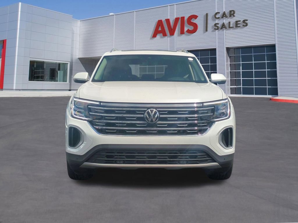 Used 2025 Volkswagen Atlas SEL AWD/4WD image 2