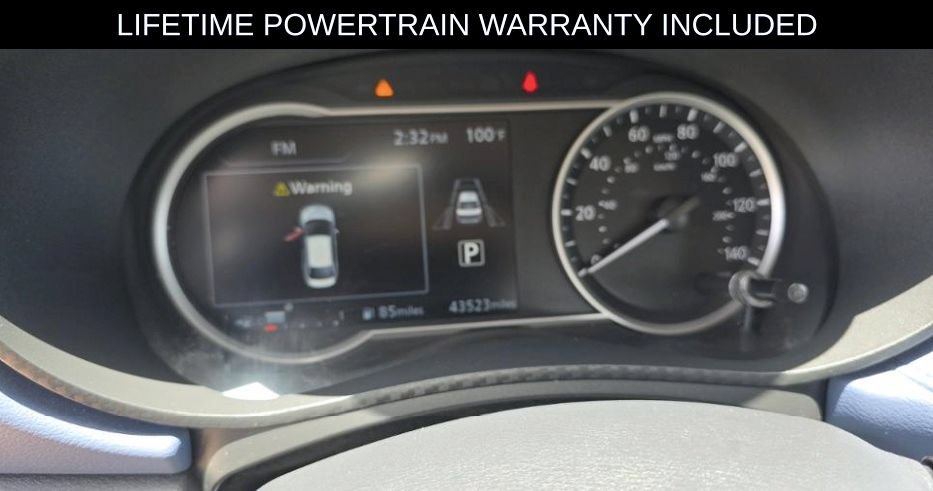 Used 2024 Nissan Versa SV w/ Trunk Package FWD image 8