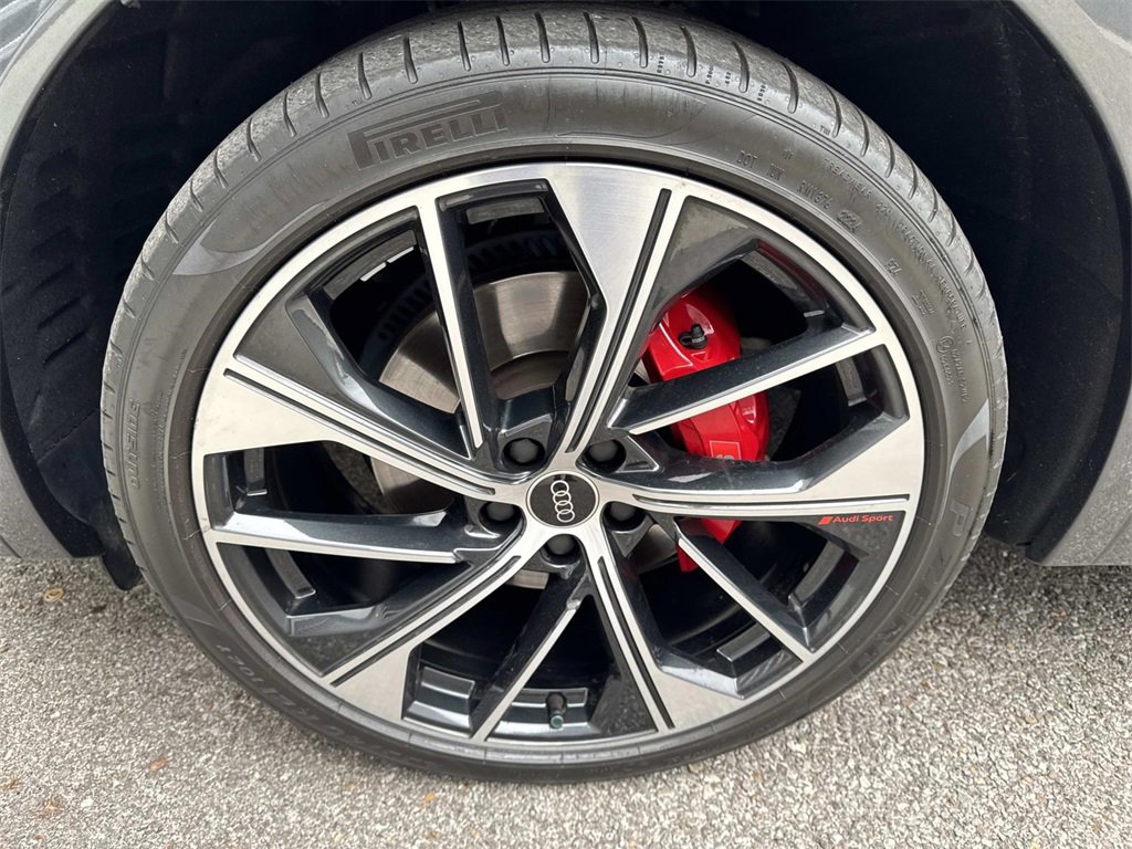 Used 2024 Audi SQ5 Prestige image 11