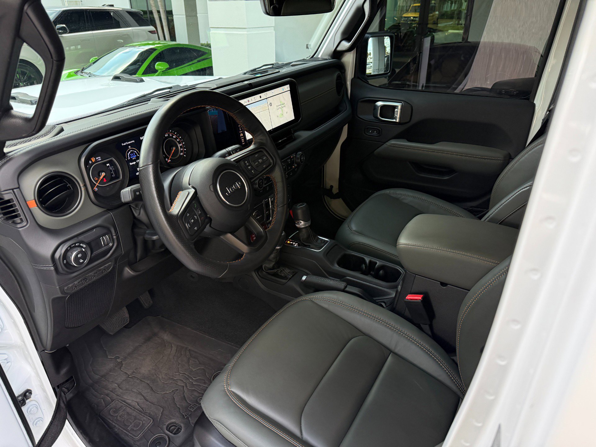 Used 2024 Jeep Gladiator Mojave AWD/4WD image 24