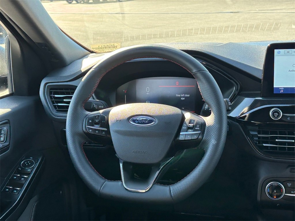 Used 2025 Ford Escape ST-Line image 28