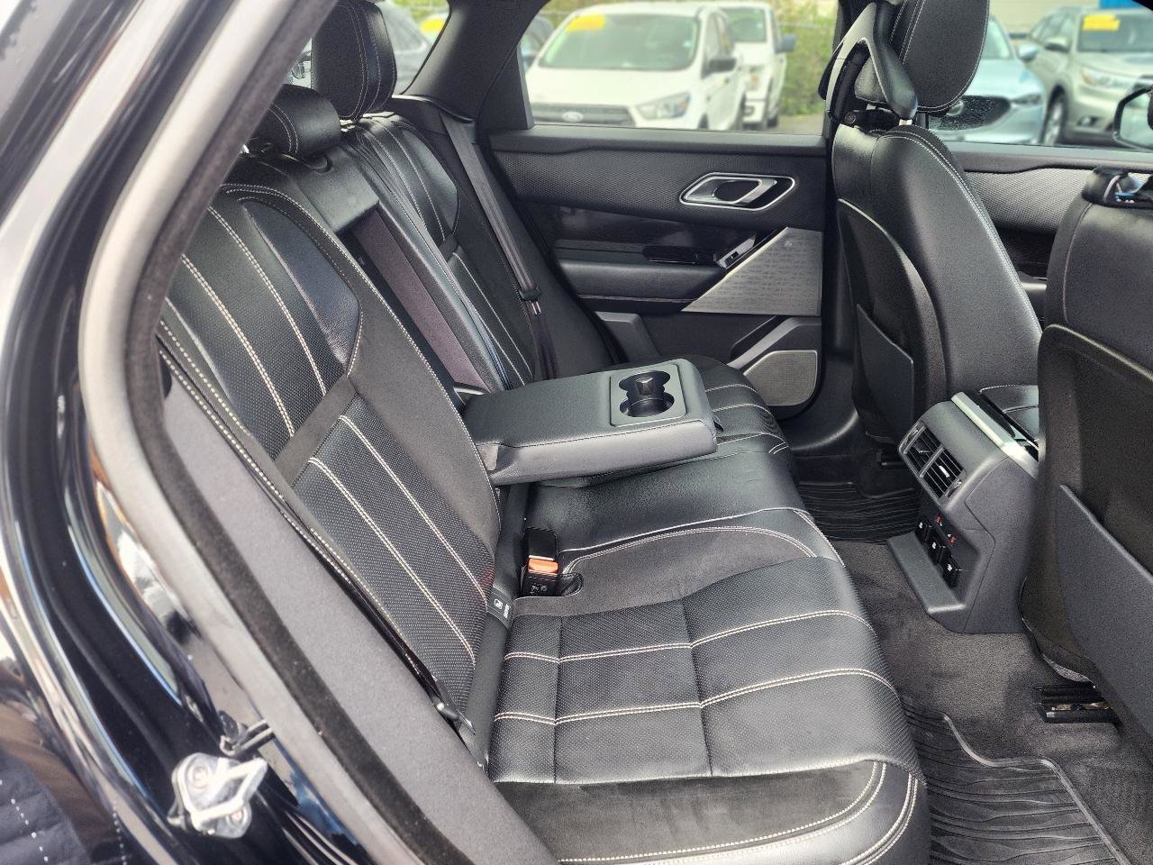 Used 2018 Land Rover Range Rover Velar R-Dynamic SE AWD/4WD image 28