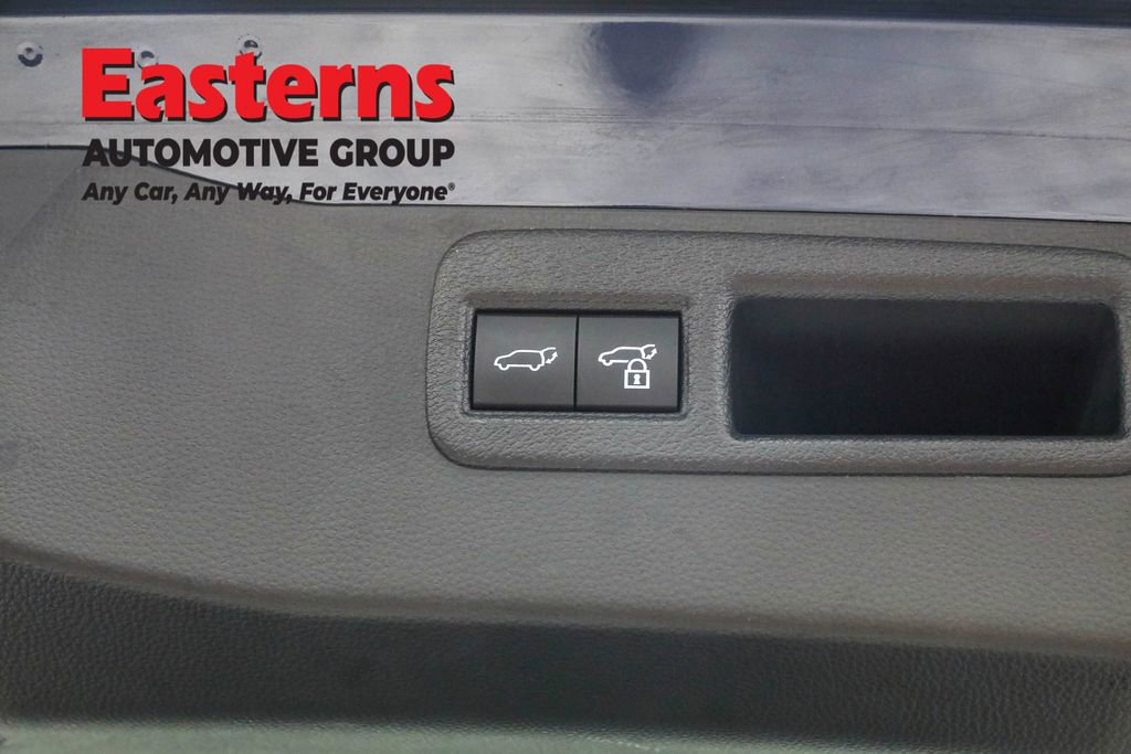 Used 2024 Toyota Venza LE image 21