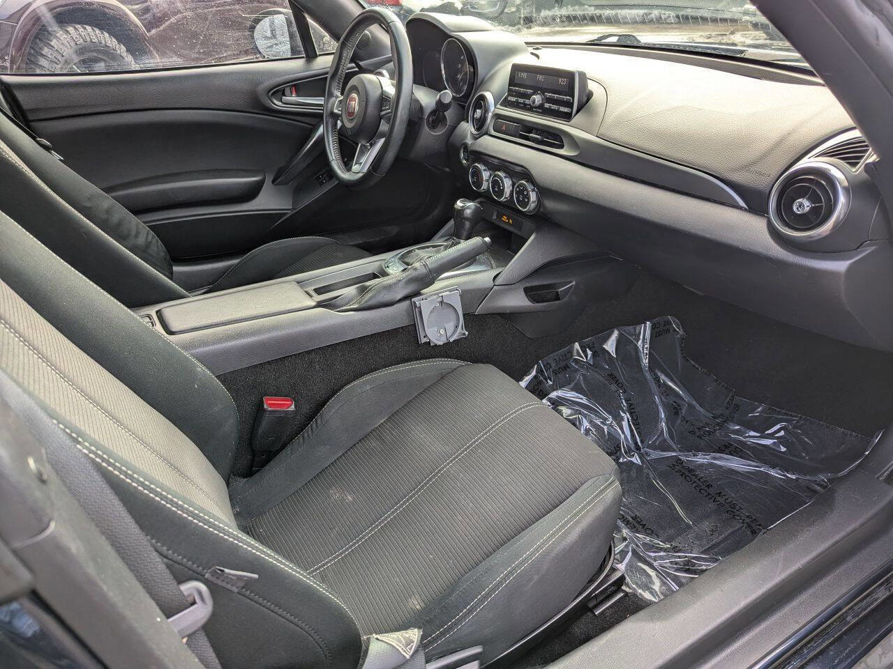 Used 2018 FIAT 124 Spider Classica image 10