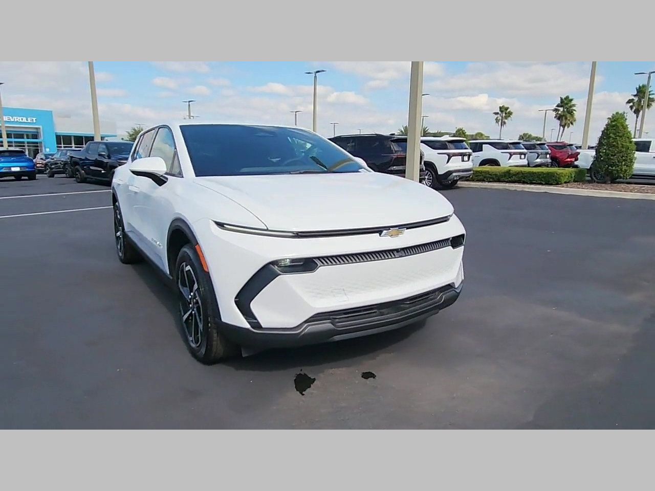 New 2026 Chevrolet Equinox EV LT w/ Comfort Package AWD/4WD image 24