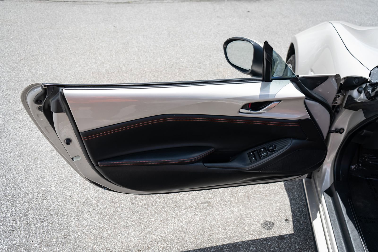 Used 2023 MAZDA MX-5 Miata Grand Touring RWD image 15
