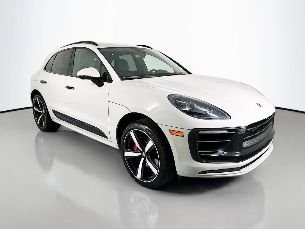Certified 2022 Porsche Macan S AWD/4WD image 7