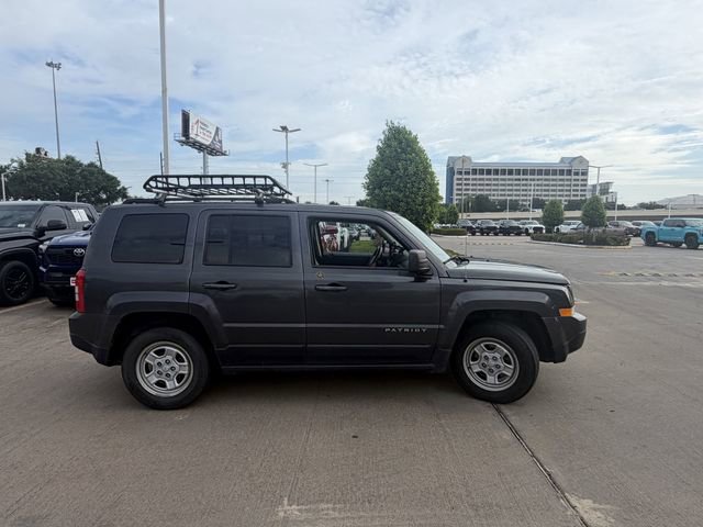 Used 2017 Jeep Patriot Sport w/ Power Value Group FWD image 4