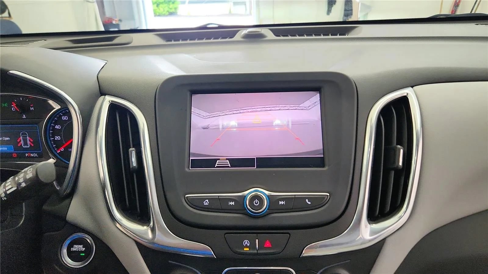 Used 2023 Chevrolet Equinox LS w/ LS Convenience Package FWD image 25