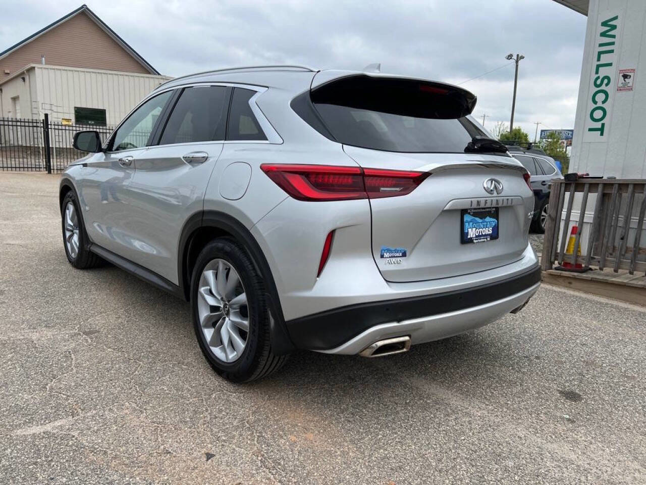 Used 2021 INFINITI QX50 Luxe w/ Cargo Package image 5