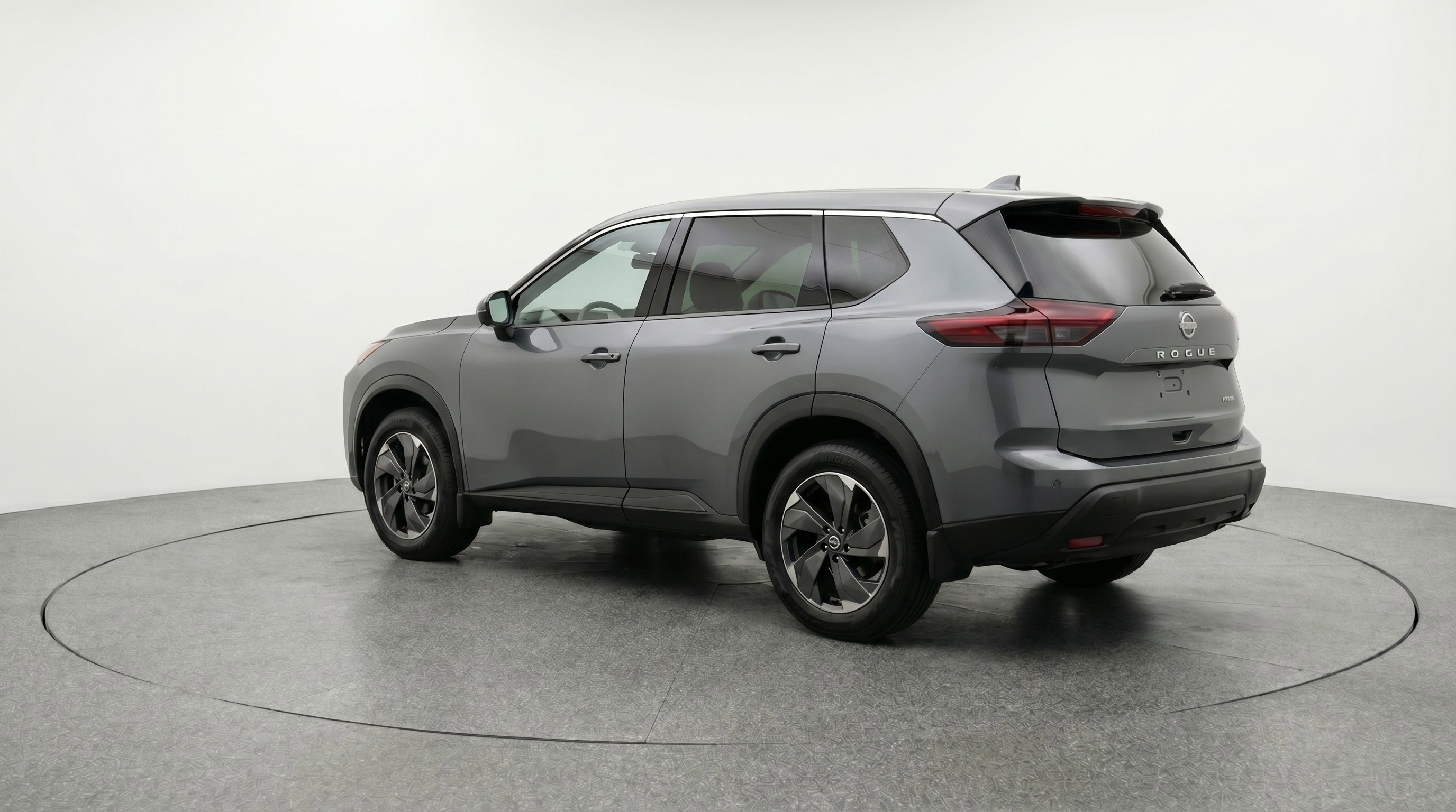 Used 2025 Nissan Rogue SV AWD/4WD image 6