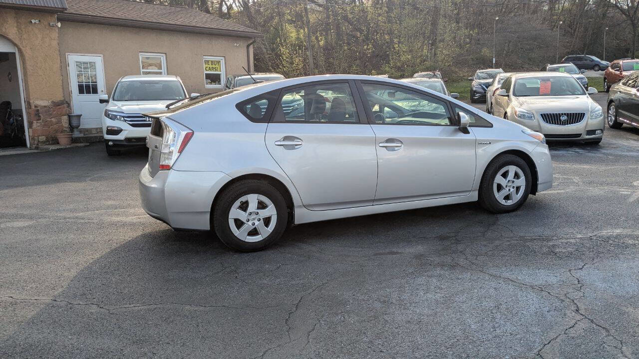 Used 2011 Toyota Prius Two image 6