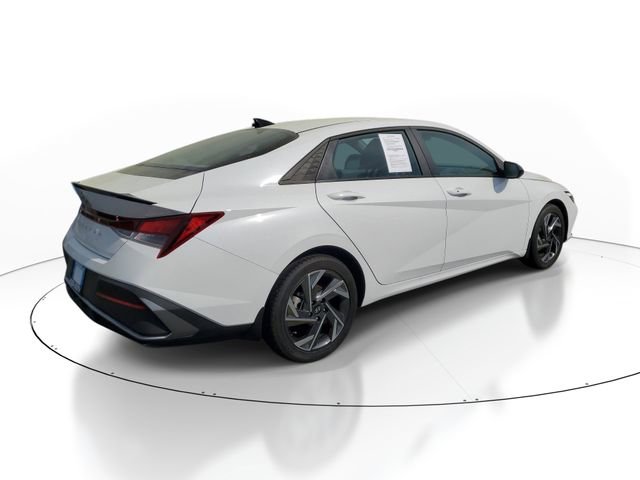 Used 2025 Hyundai Elantra Sport image 6