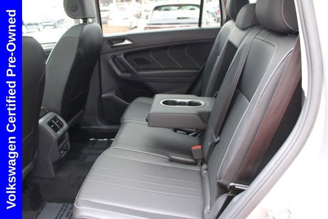 Used 2023 Volkswagen Tiguan SE w/ Panoramic Sunroof Package image 24
