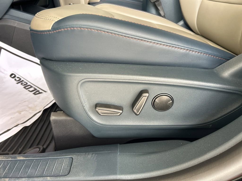 Used 2025 Ford Maverick Lariat w/ 4K Tow Package AWD/4WD image 13