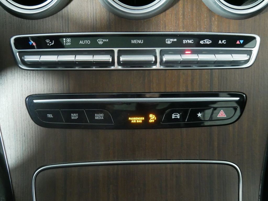 Used 2020 Mercedes-Benz GLC 300 4MATIC image 29