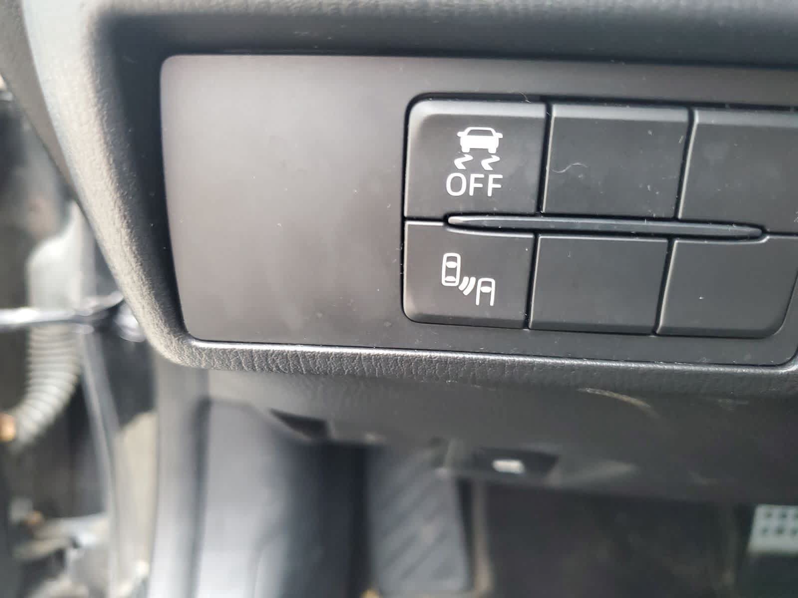 Used 2017 FIAT 124 Spider Abarth RWD image 19