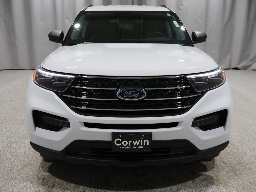 Used 2024 Ford Explorer XLT AWD/4WD image 9