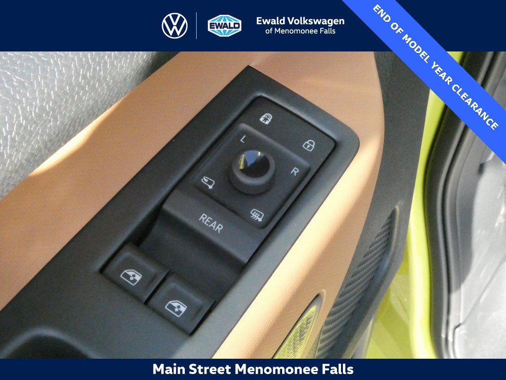 New 2025 Volkswagen ID. Buzz Pro S Plus image 28