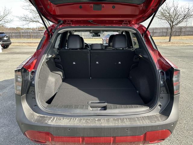 New 2026 Nissan Kicks SR w/ Cold Weather Package image 12