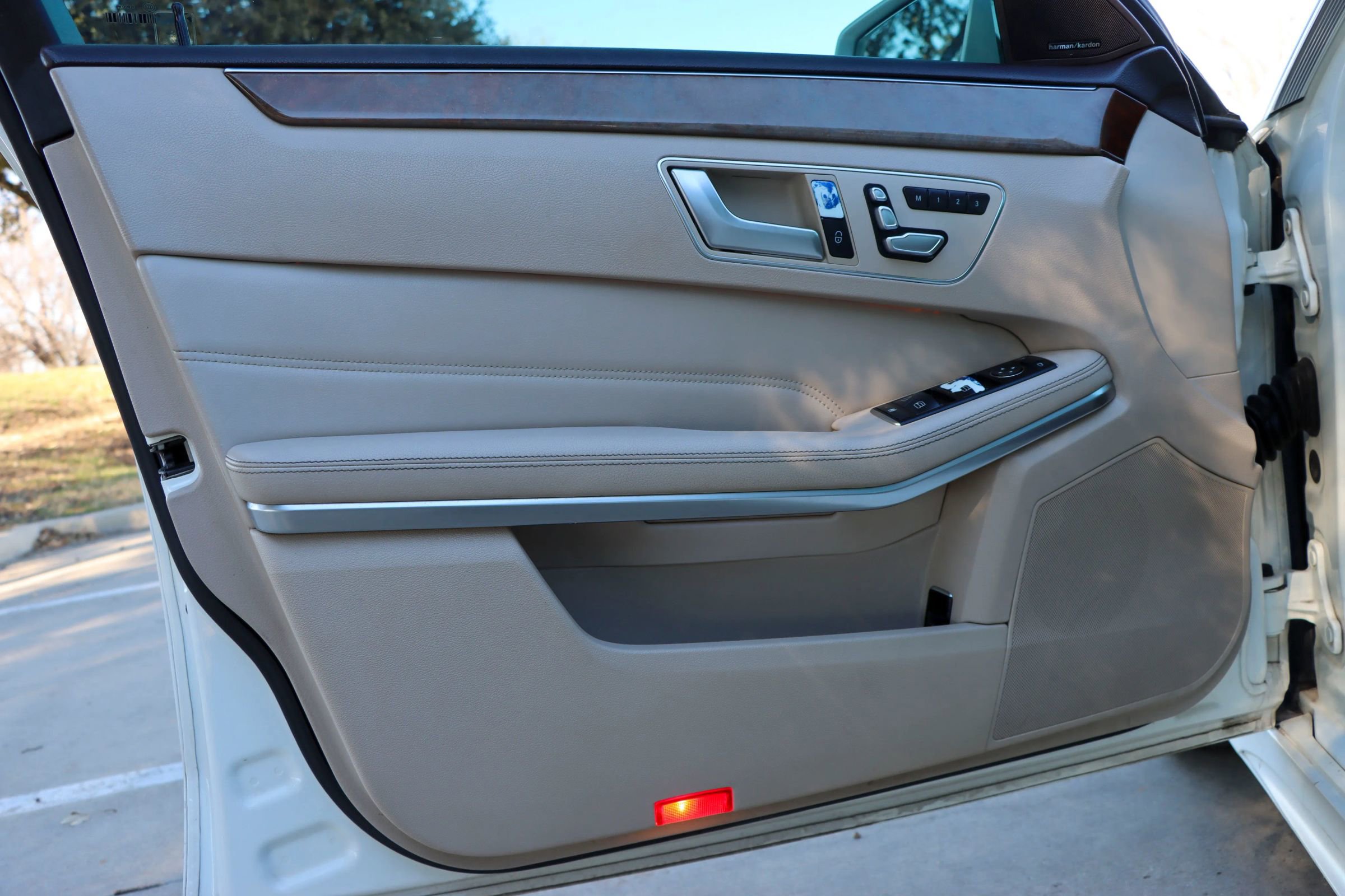 Used 2014 Mercedes-Benz E 350 Sedan image 13