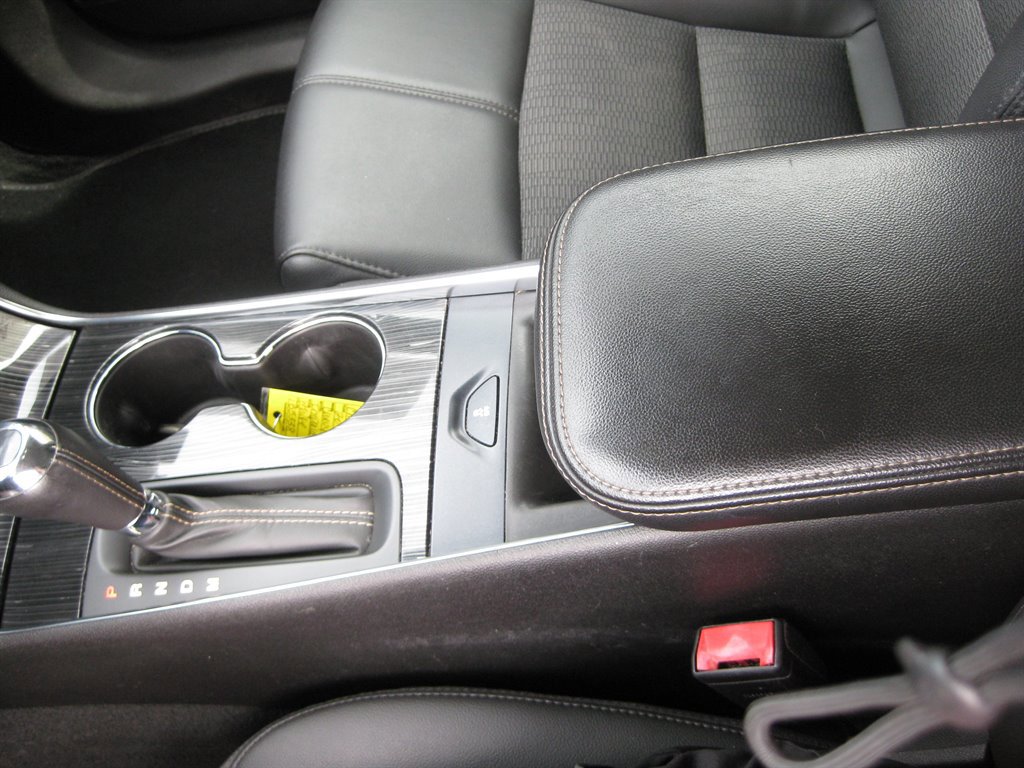 Used 2018 Chevrolet Impala LT FWD image 19