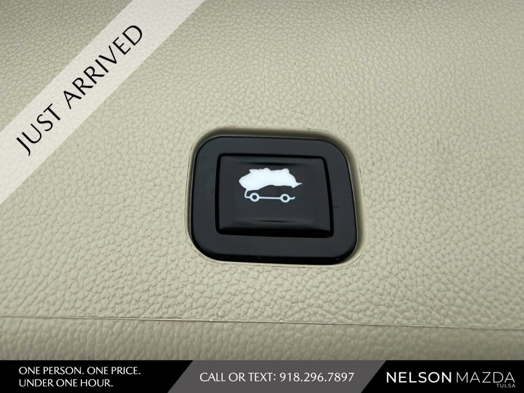 Used 2013 Cadillac SRX Premium AWD/4WD image 41