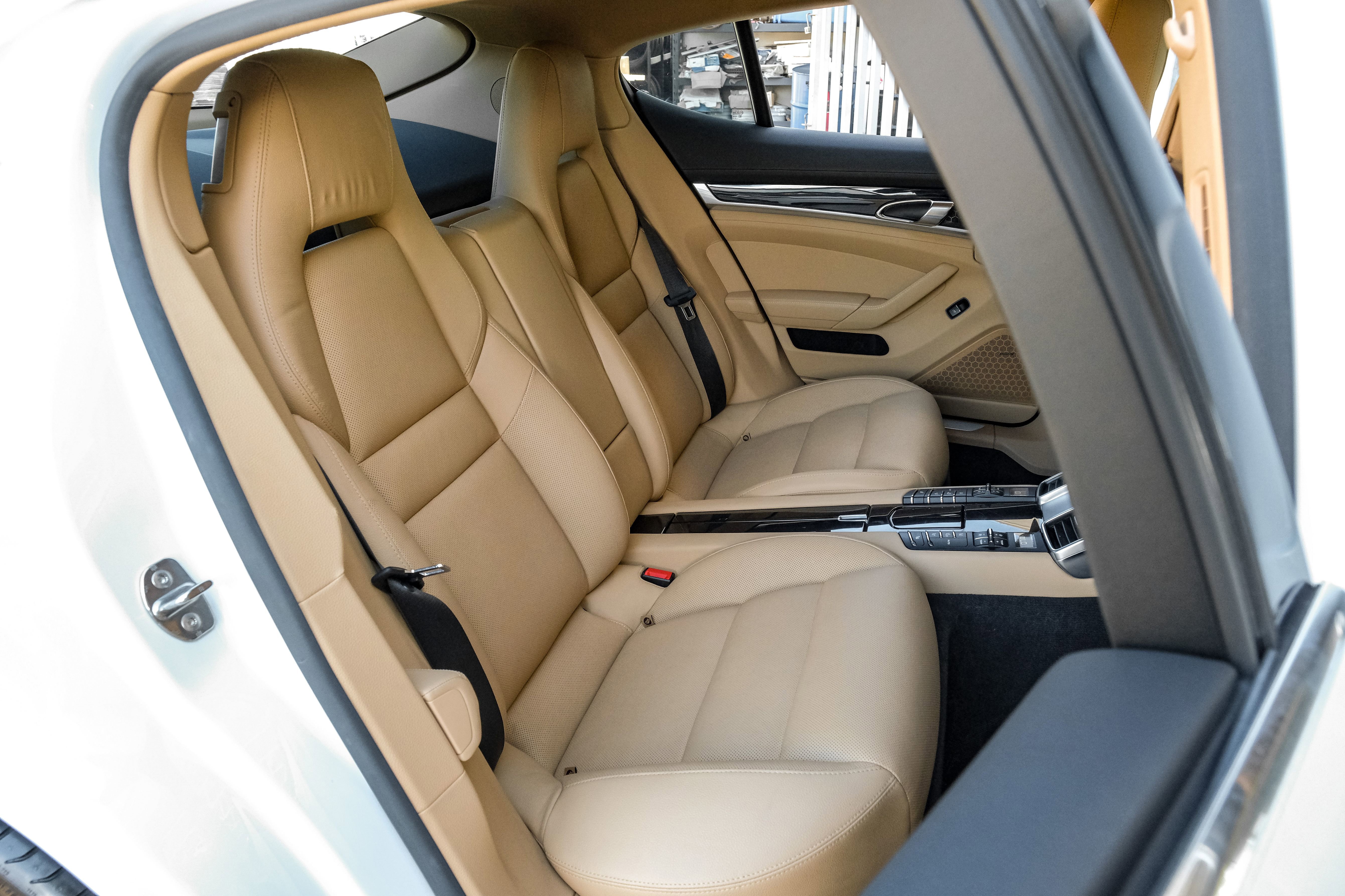 Used 2016 Porsche Panamera S w/ Premium Package Plus image 39