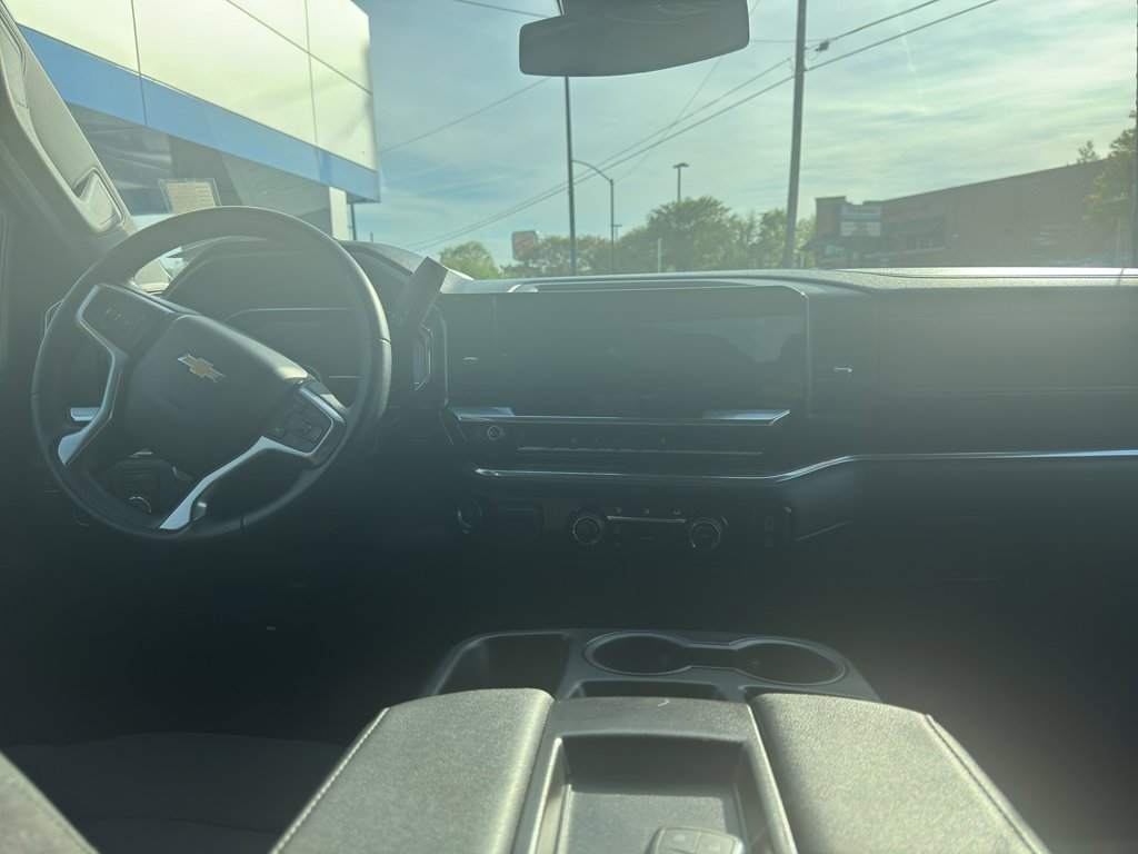 Used 2024 Chevrolet Silverado 2500 LT image 9