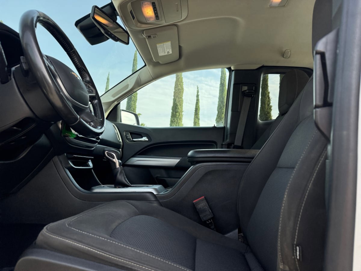 Used 2022 Chevrolet Colorado LT w/ Fleet Safety Package RWD image 16