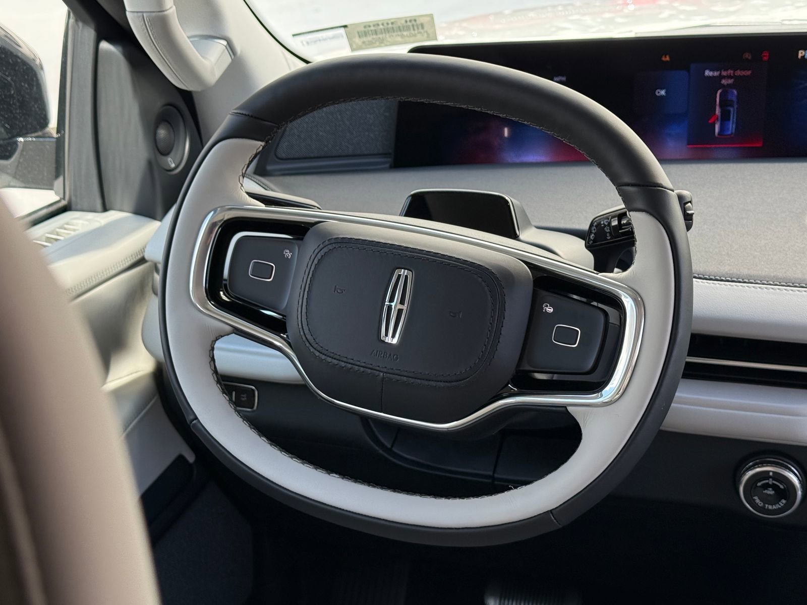 New 2026 Lincoln Navigator Reserve w/ Jet Appearance Package image 20