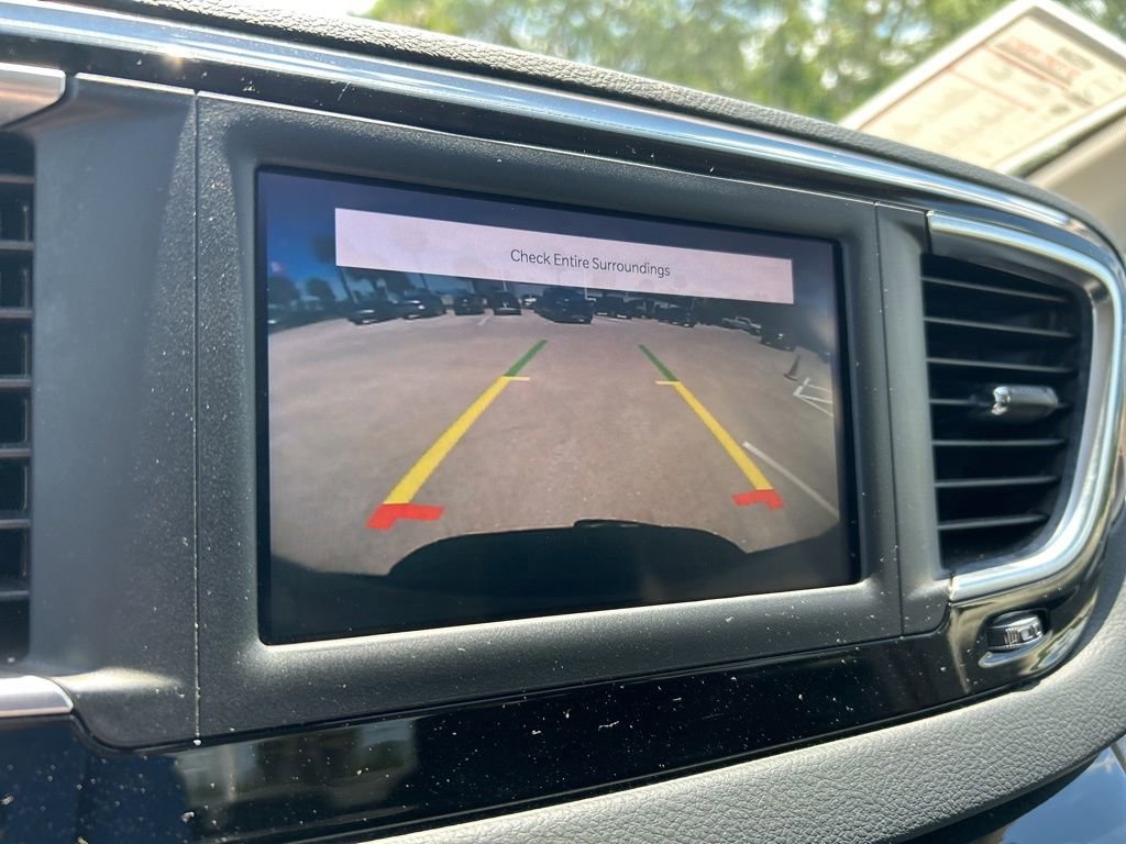 Used 2022 Chrysler Voyager LX FWD image 34